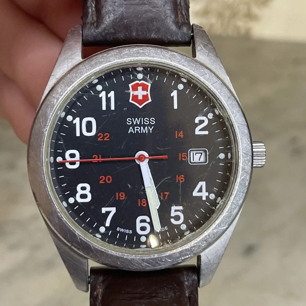 Victorinox Garrison Military Swiss Army Watch 40mm Case 241083